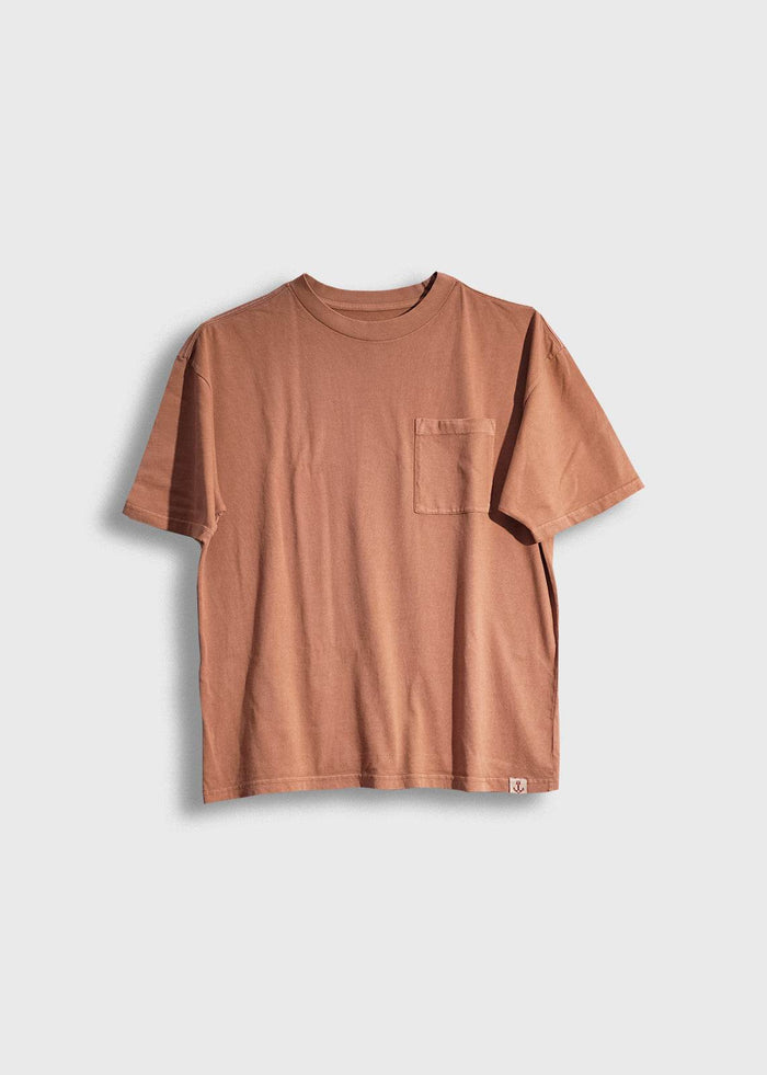 Men’s 7.6 oz cotton, peach pocket tee with boxy fit and chest pocket, heavyweight everyday t-shirt with clean workwear style and soft feel