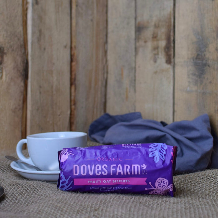 Doves Farm Organic Fruity Oat Biscuits 200g Baked with currants.Tasty oat biscuits with juicy currants. Fabulously fruity oat biscuits that are sure to please-5011766999915 Hannah's Variety Store