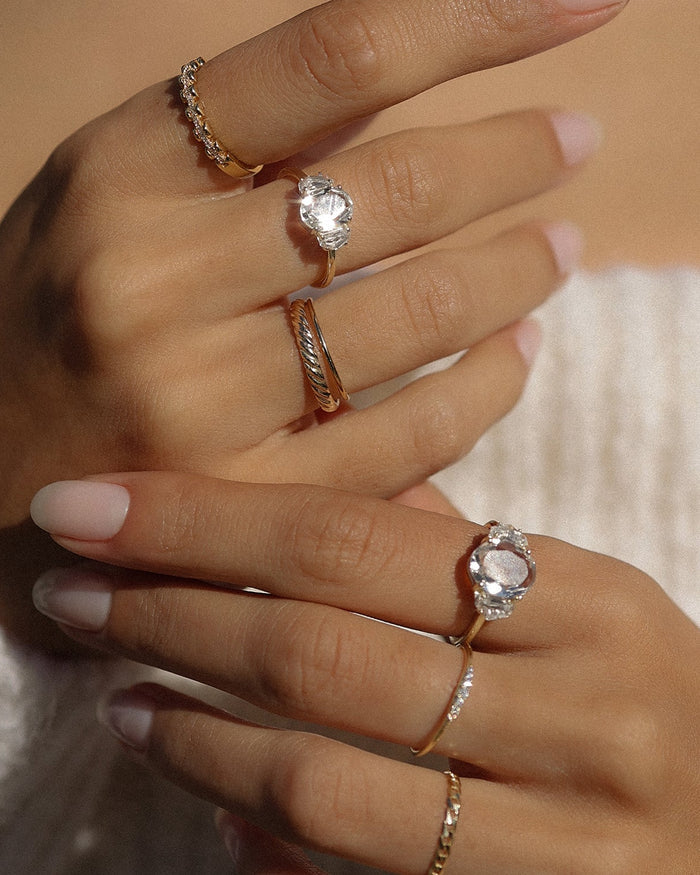 Epaulette Ring