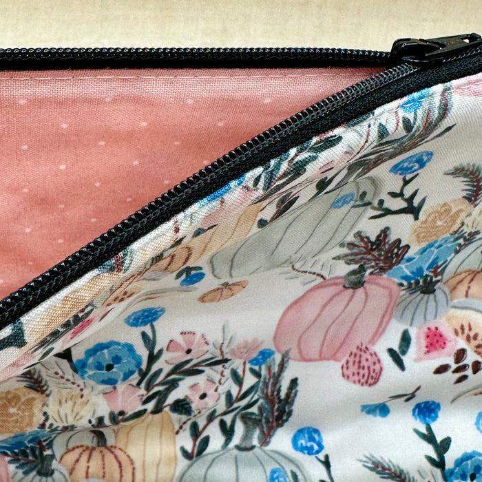 Pretty Lil Pumpkin Patch - Project Bag with Coordinating Notions Pouch
