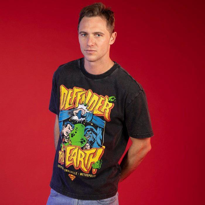 RSVLTS Superman Vintage T-shirt Superman™ "Defender of the Earth" – Vintage Crewneck Tee Superman™ "Defender of the Earth" – Vintage Crewneck Tee