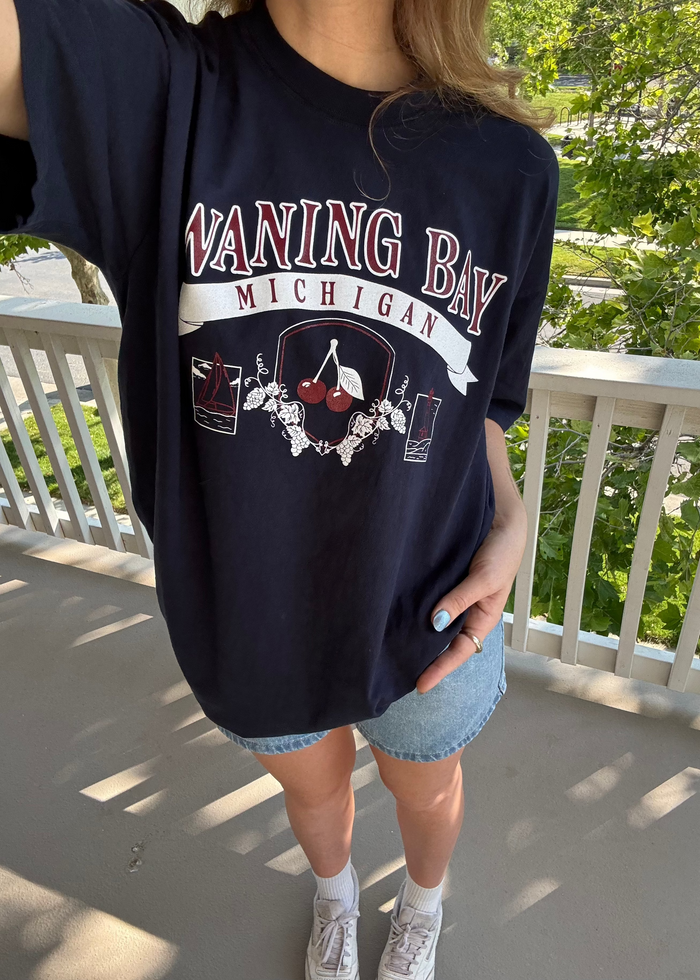 waning bay tee
