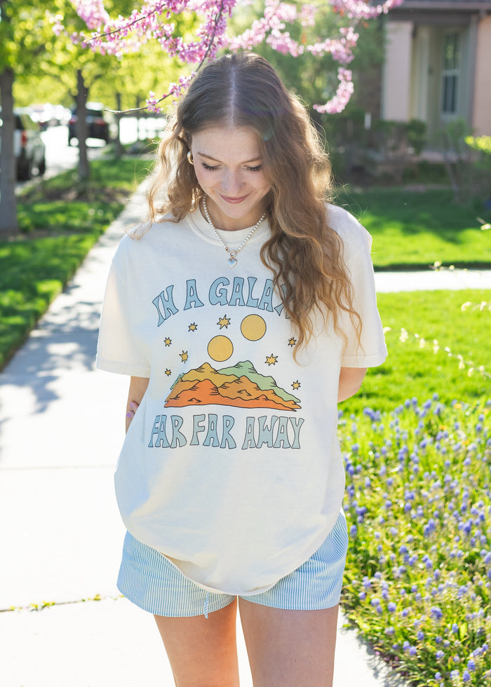 a galaxy far, far away tee in ivory