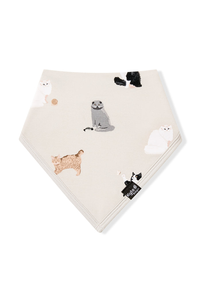 Front of the Bib in Fluffy Cat showing the black kyte baby logo