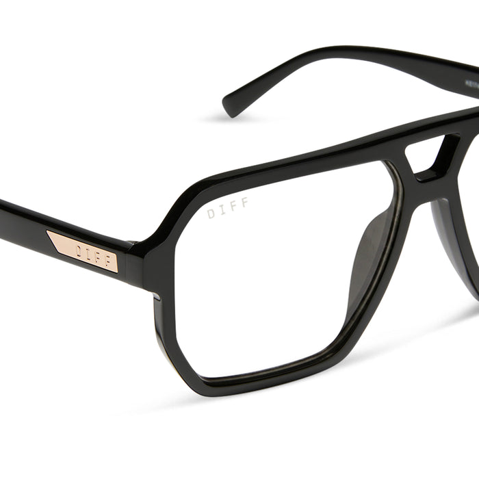 diff eyewear cameron navigator glasses with a black acetate frame detailed view