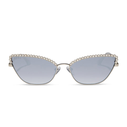 diff eyewear x disney princess featuring the cinderella 2.0 cateye sunglasses with a silver metal frame and grey gradient silver flash lenses front view