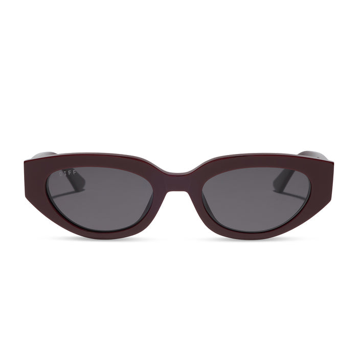 diff eyewear x jessie james decker crystal cat eye sunglasses with a burgundy red acetate frame and grey gradient polarized lenses front view