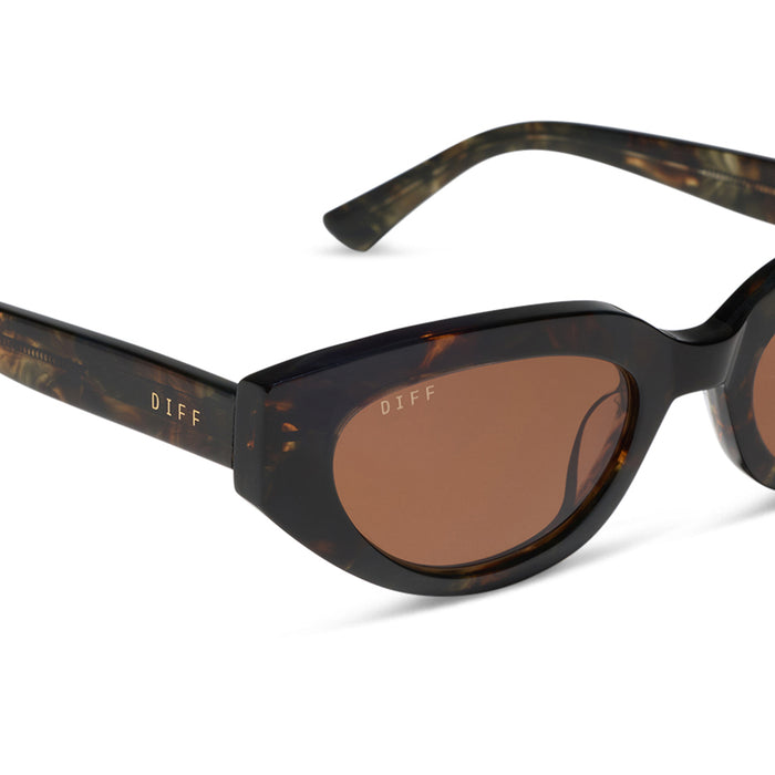diff eyewear x jessie james decker crystal cat eye sunglasses with a koa tortoise acetate frame and brown lenses detailed view