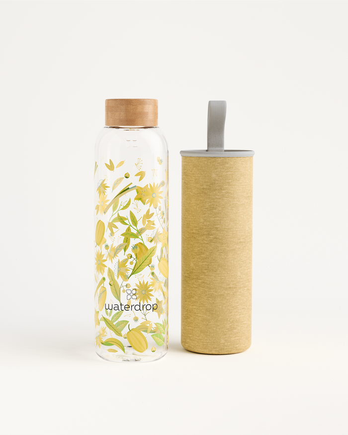 Edition Glass water bottle, robust borosilicate, eco-friendly design.