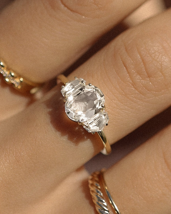 Epaulette Ring
