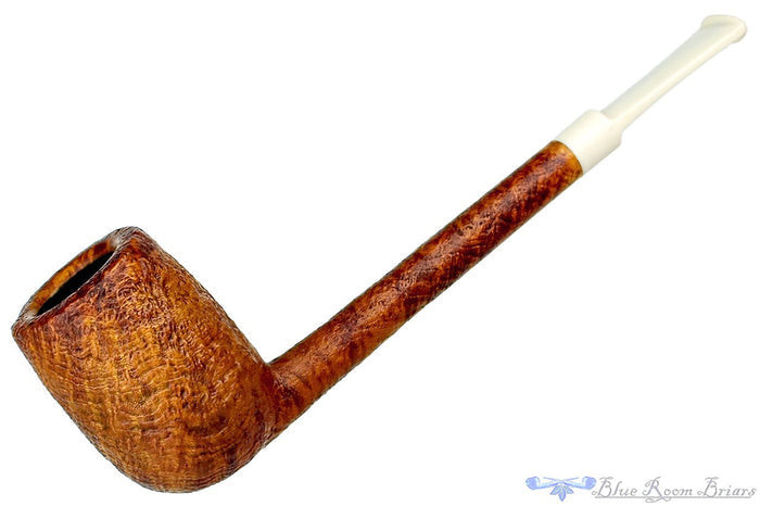 Blue Room Briars is Proud to Present this Ian Nicol Pipe High Contrast Sandblast Pencil Shank Lovat with Juma