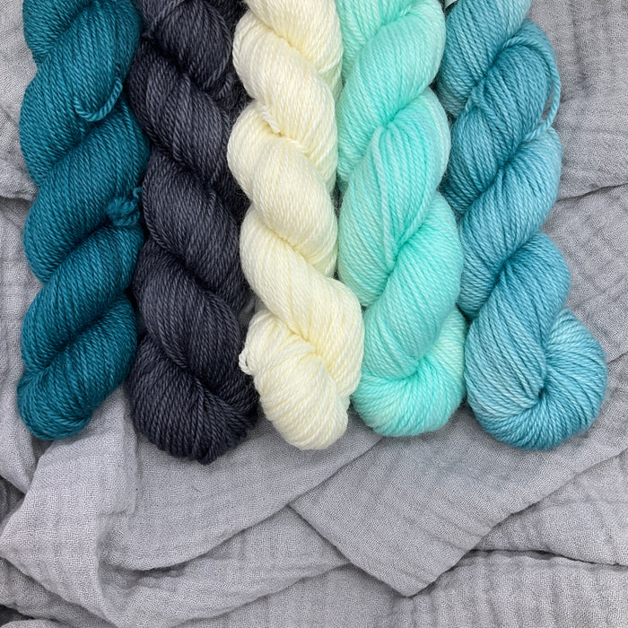 In The Waves by Tellybean Knits, Stephanie Lotven - KIT