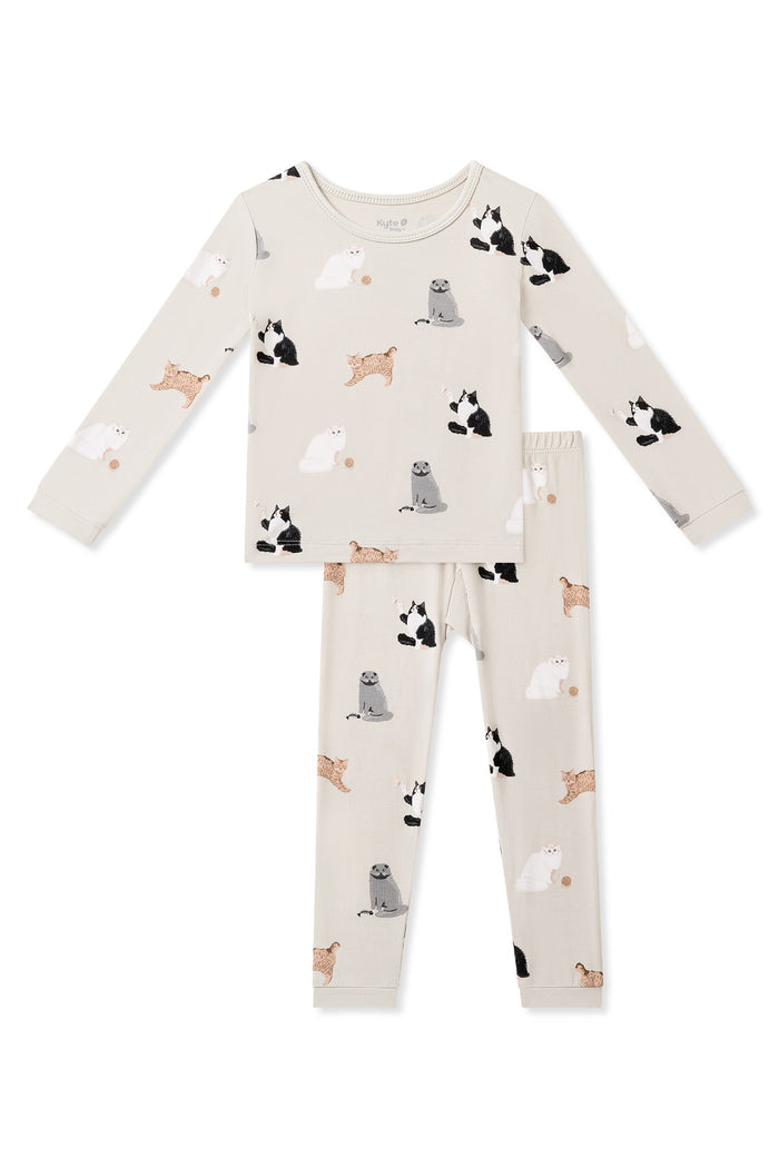 Long Sleeve Pajamas in Fluffy Cat on a white background