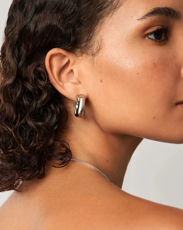 Lucy Williams Chunky Medium Entwine Hoop Earrings | Silver Plated Earrings Missoma
