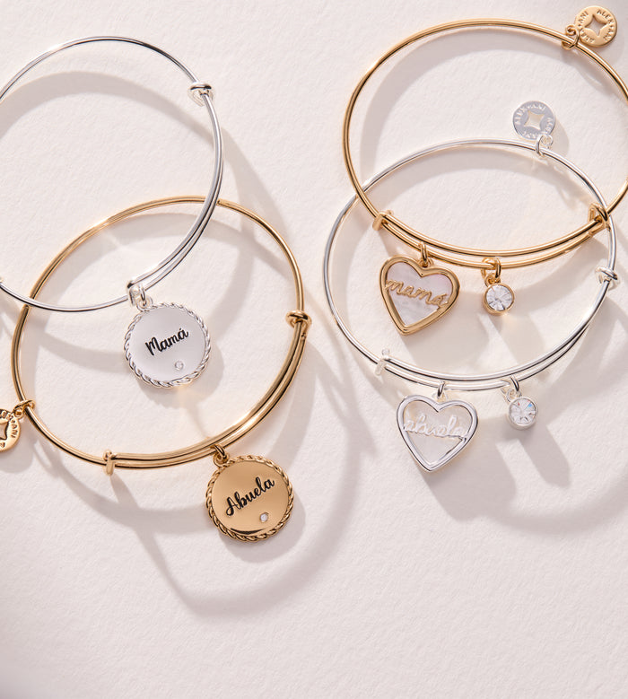 Mamá Mother of Pearl Heart Charm Bangle