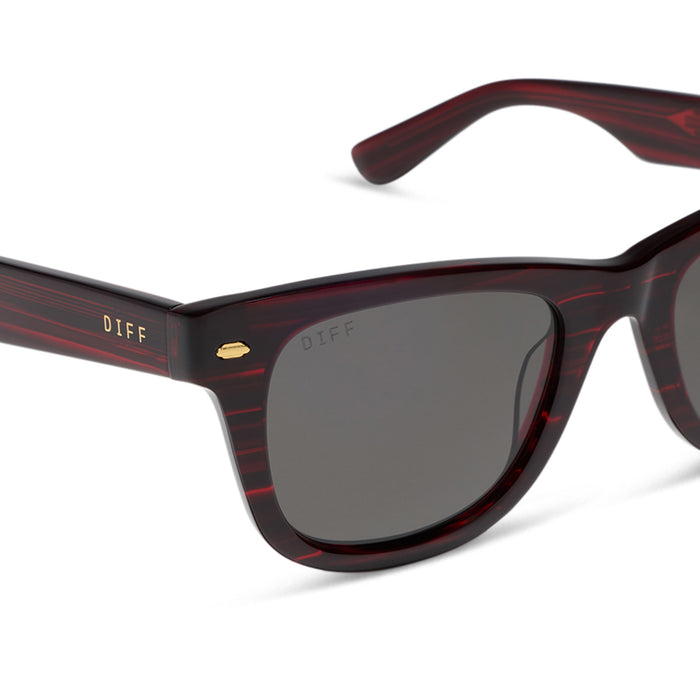 diff eyewear mercer square sunglasses with a redwood acetate frame and grey polarized lenses detailed view
