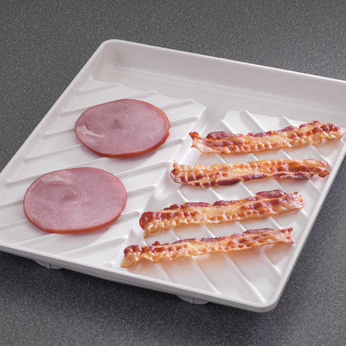 Microwave Bacon Tray in use