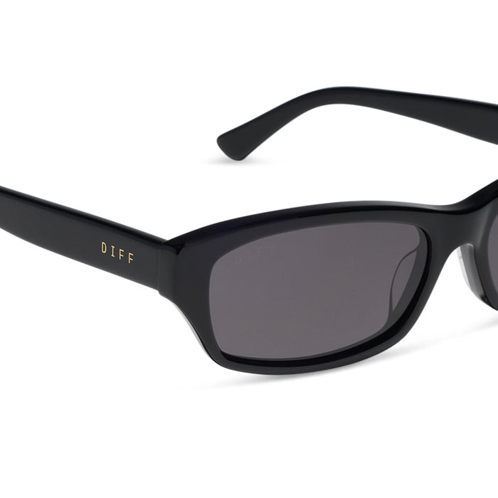 diff eyewear x jessie james decker misty square sunglasses with a black acetate frame and grey polarized lenses detailed view