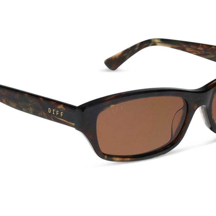 diff eyewear x jessie james decker misty square sunglasses with a koa tortoise brown acetate frame and brown lenses detailed view