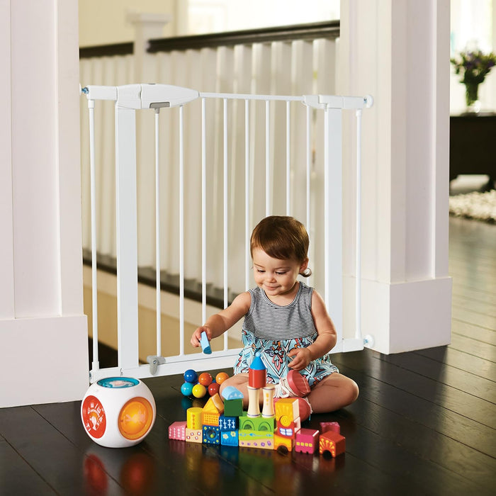 Munchkin Easy Close Metal Baby Gate White Model MK0002012