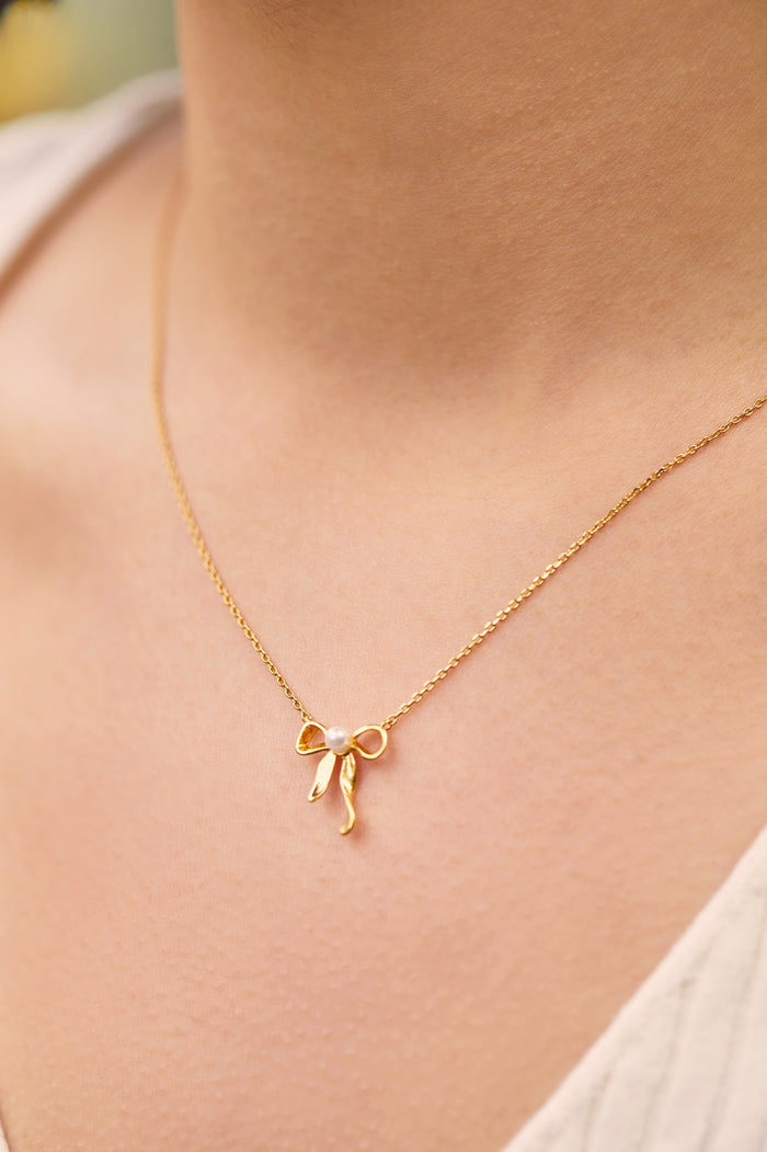 Pearl Bow Necklace