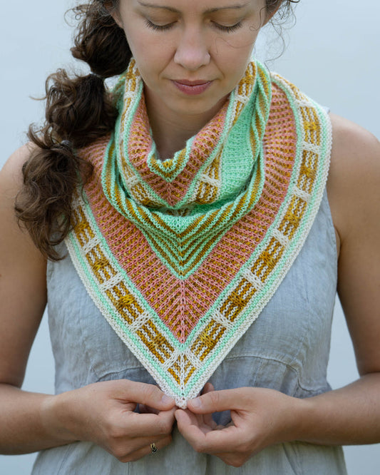 Perfect Place Cowl by Tellybean Knits, Stephanie Lotven - KIT