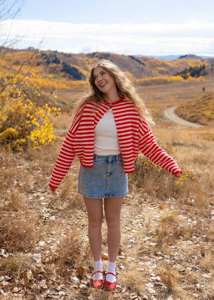 rainy day reader cardigan in pink & red
