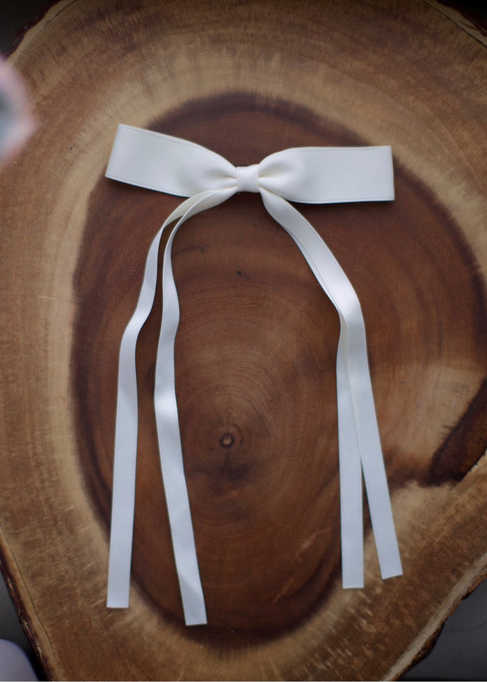 romantasy hair bows