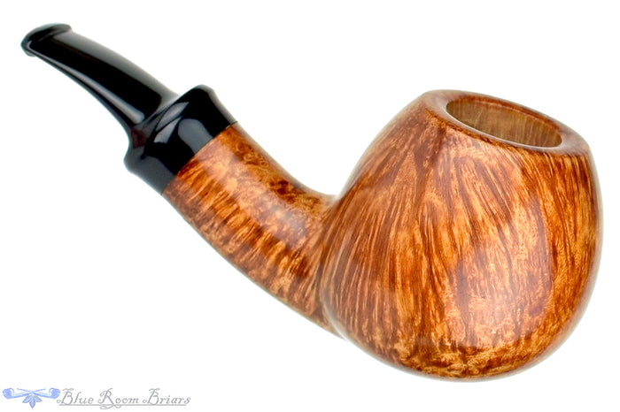 Blue Room Briars is proud to present this Sergey Cherepanov Pipe Bent Apple