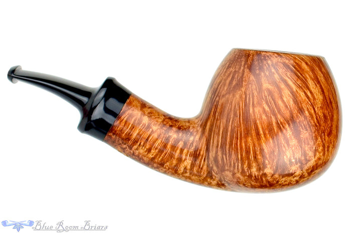 Blue Room Briars is proud to present this Sergey Cherepanov Pipe Bent Apple