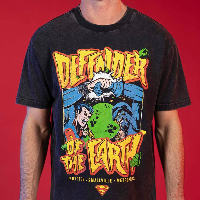 RSVLTS Superman Vintage T-shirt Superman™ "Defender of the Earth" – Vintage Crewneck Tee Superman™ "Defender of the Earth" – Vintage Crewneck Tee