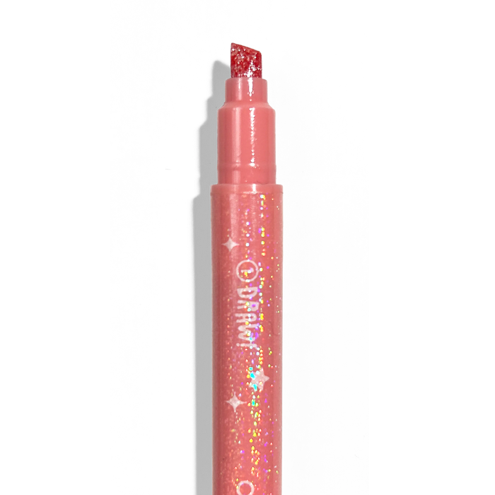 Close up of chisel tip from OOLY Switch-Eroo Sparkle Glittery Color Changing Markers