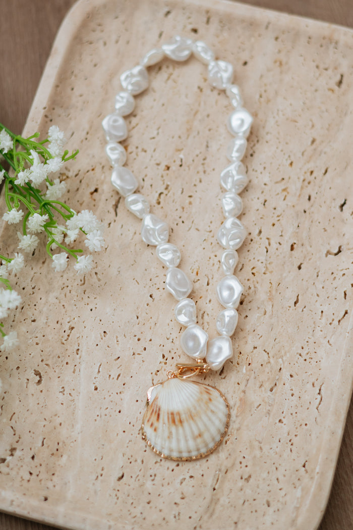 Trendy & Tropical Necklace