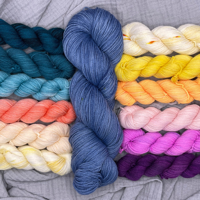 Veinticuatro Shawl Kit by Lauren Slagle (lolodidit) - KIT