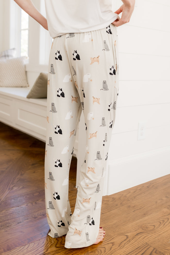 The back of the Women's Lounge Pants in Fluffy Cat on a female model