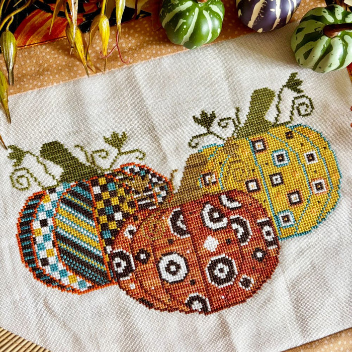 Yasmin's Made with Love - Patchwork Pumpkins - Chart and/or Roxy Floss Pack