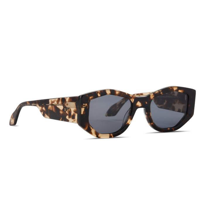 diff eyewear zoe sunglasses with a espresso tortoise rame and grey lenses angled view